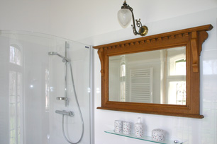 neues Bad mit gro�er Dusche